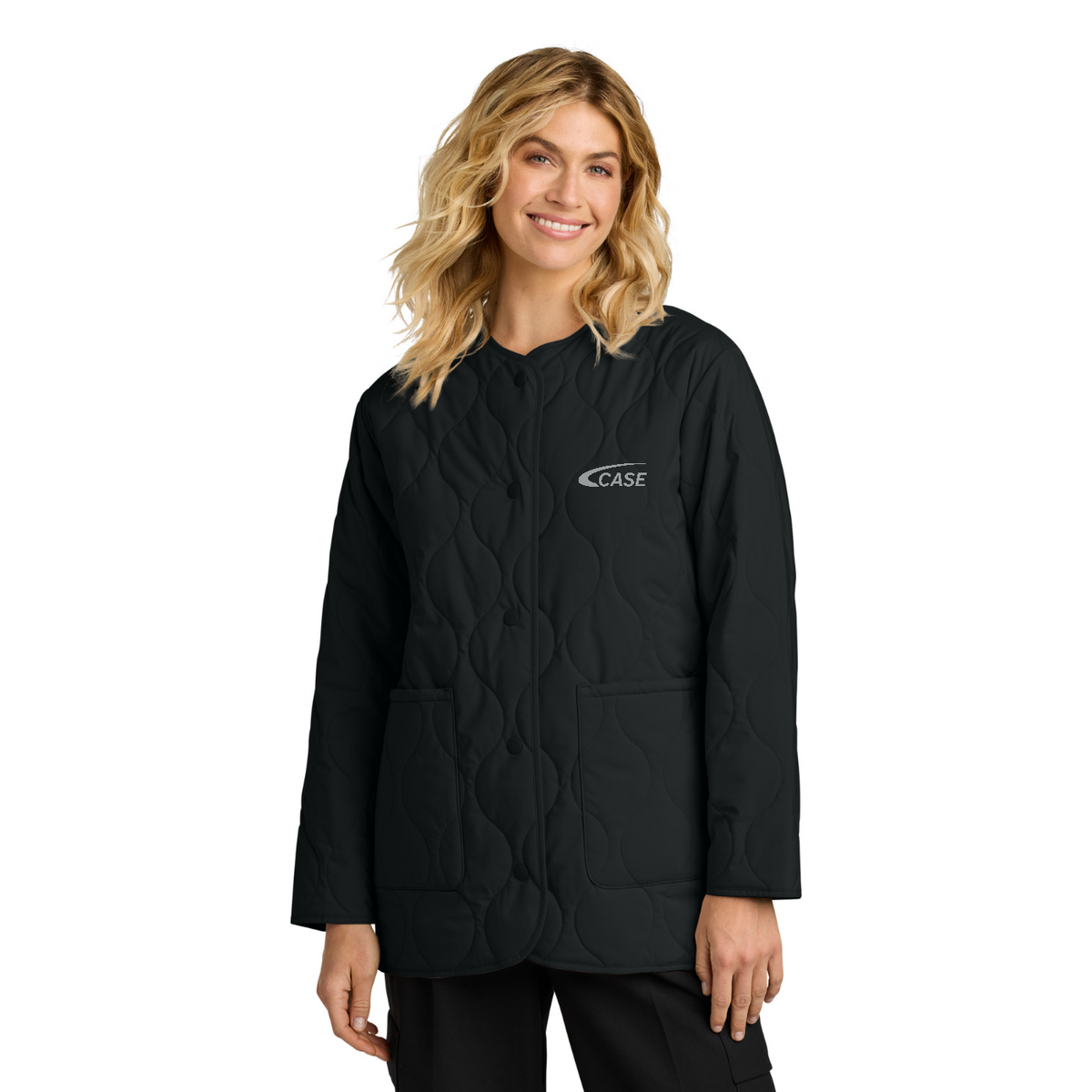 Mercer+Mettle Women's Quilted Liner Jacket — model